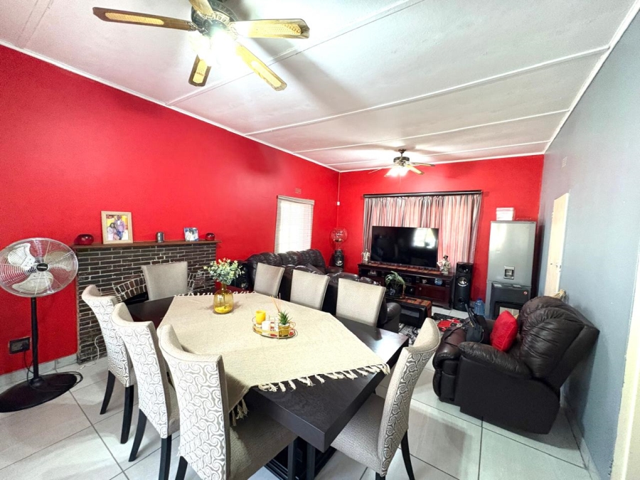 To Let 3 Bedroom Property for Rent in Doorn Free State